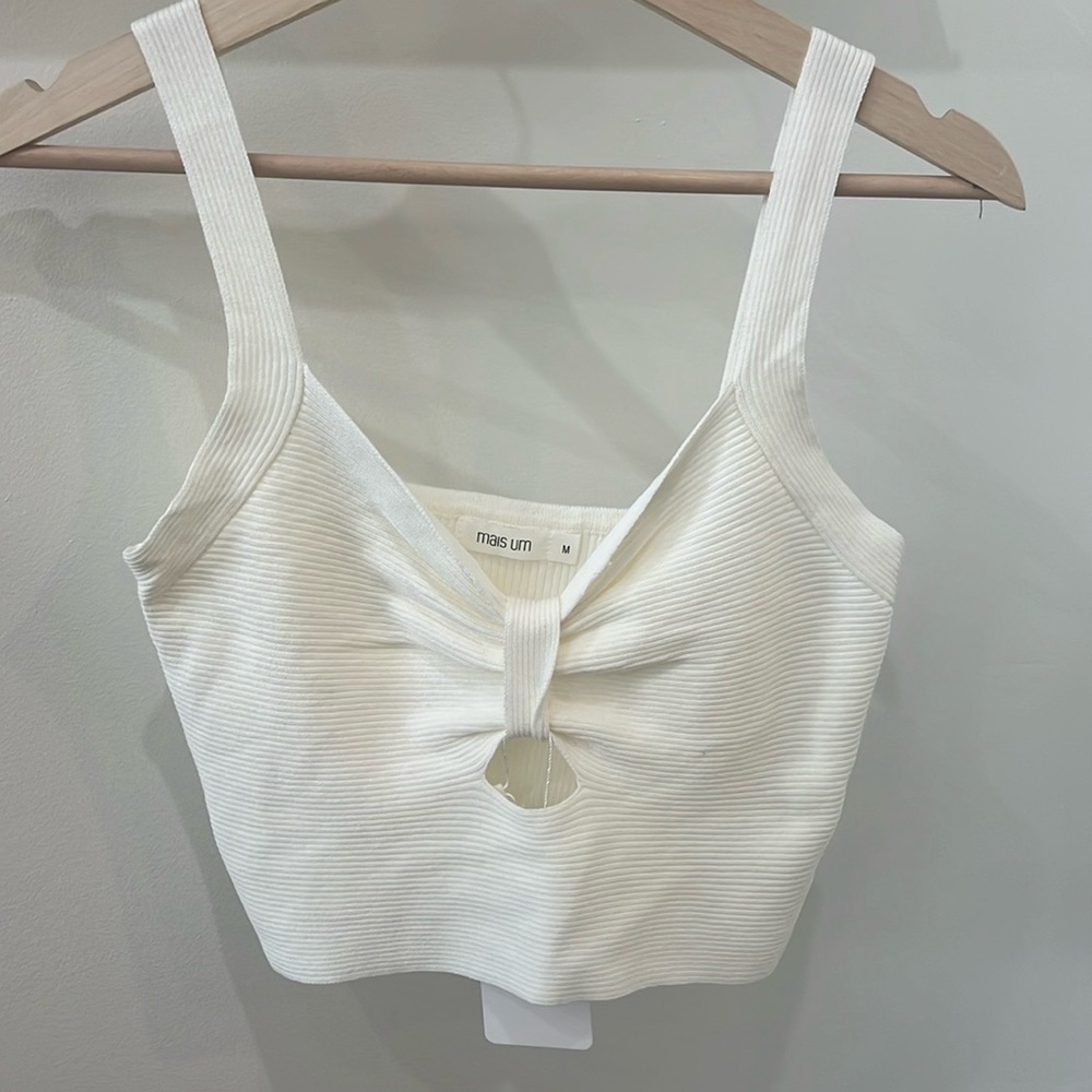 Amazing to with a detailedl in front ! Made in Brazil 85% Viscose